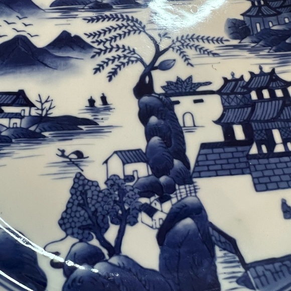 BOMBAY Made in China Pair of Heavy Porcelain Plates/Charges/Platters Blue&White - Picture 7 of 9